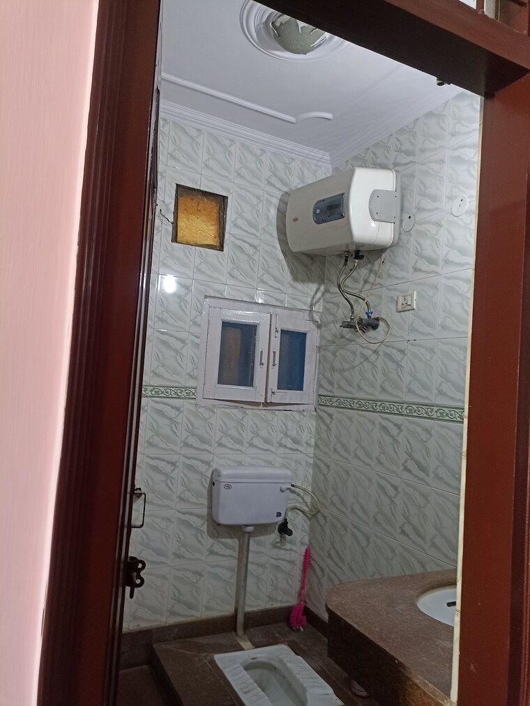 Bathroom, sector 36 3 Bedroom 1550 Sq.Ft. Independent House In Sector 36 Noida 9466348