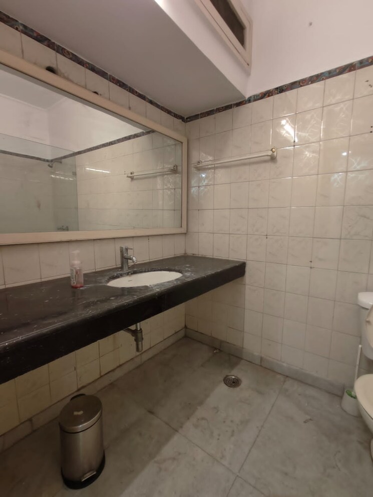 Kitchen, greater kailash 3 Bedroom 1980 Sq.Ft. Builder Floor In Greater Kailash Delhi 9466354