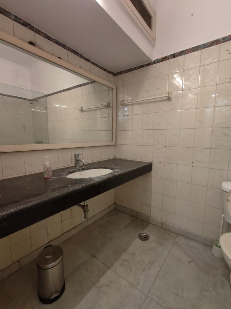 Kitchen, greater kailash 3 Bedroom 1980 Sq.Ft. Builder Floor In Greater Kailash Delhi 9466354