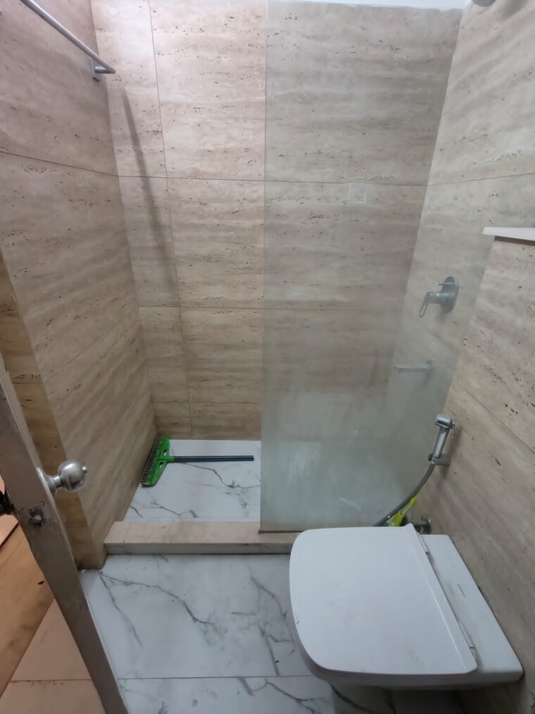 Bathroom, greater kailash 3 Bedroom 1980 Sq.Ft. Builder Floor In Greater Kailash Delhi 9466354