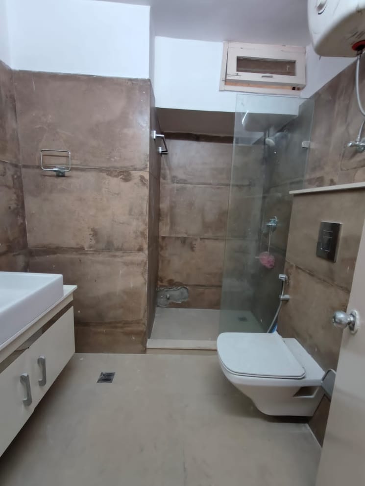 Bathroom, greater kailash 3 Bedroom 1980 Sq.Ft. Builder Floor In Greater Kailash Delhi 9466354