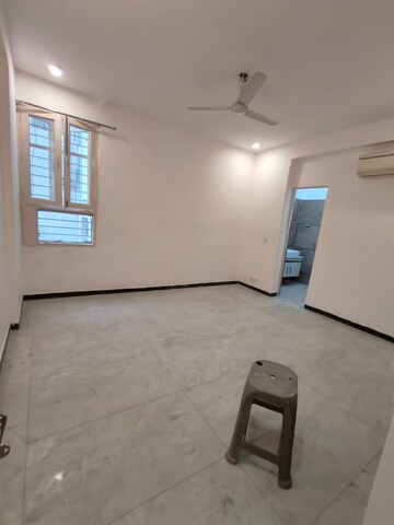 Room in 3 BHK Builder Floor at Greater Kailash – for Rent