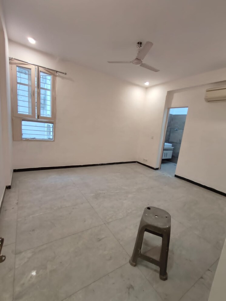Room, greater kailash 3 Bedroom 1980 Sq.Ft. Builder Floor In Greater Kailash Delhi 9466354
