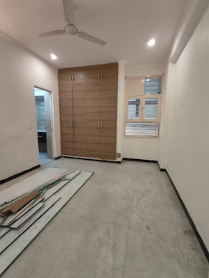 Room in 3 BHK Builder Floor at Greater Kailash – for Rent