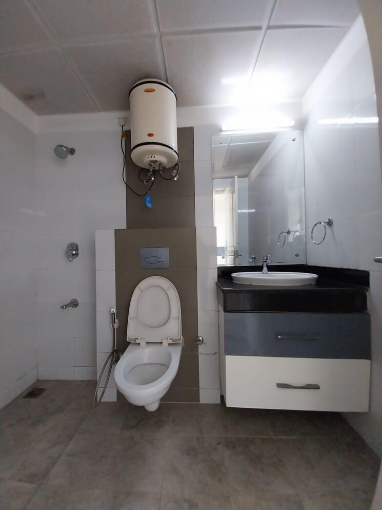 Bathroom, adani-oyster-platinum-tower 5 Bedroom 7283 Sq.Ft. Penthouse In Sector 102 Gurgaon 9466360