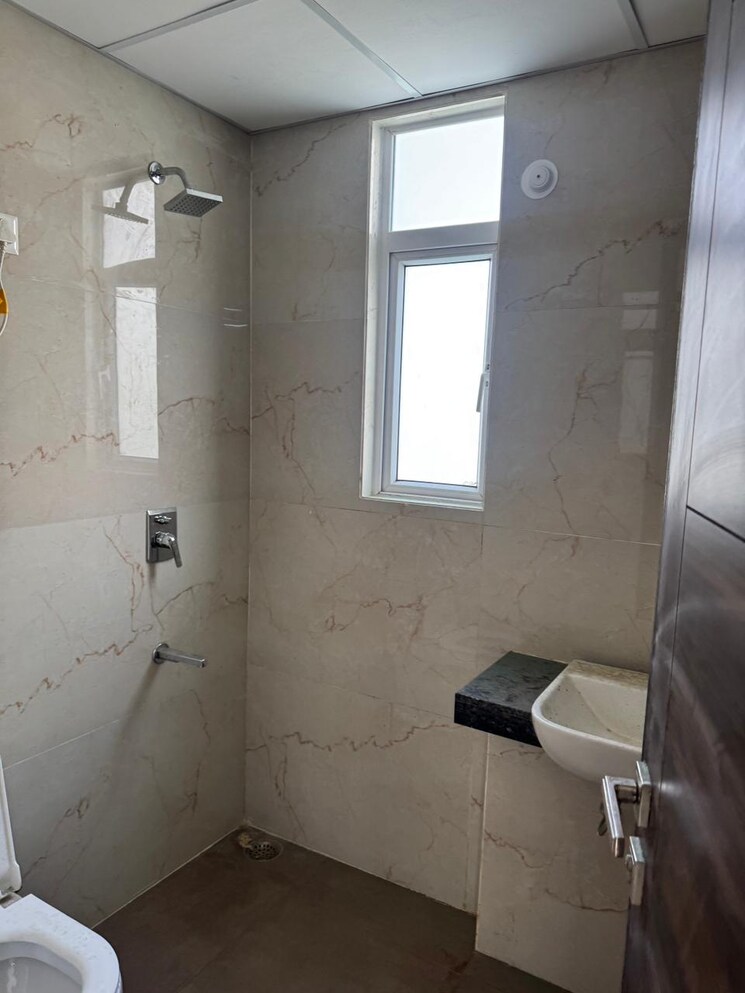 Bathroom, emaar-gurgaon-greens 3 Bedroom 1650 Sq.Ft. Apartment In Sector 102 Gurgaon 9466373