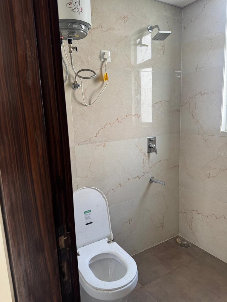 Bathroom, emaar-gurgaon-greens 3 Bedroom 1650 Sq.Ft. Apartment In Sector 102 Gurgaon 9466373