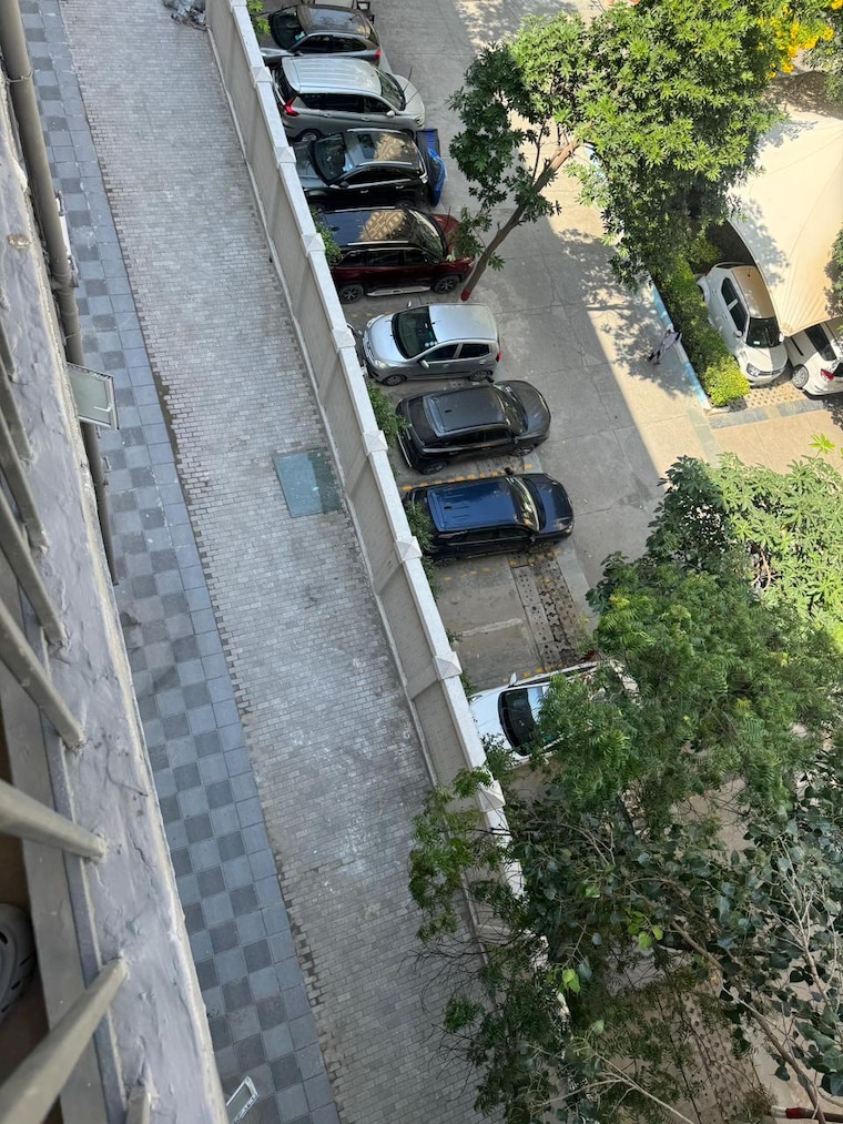 Balcony, emaar-gurgaon-greens 3 Bedroom 1650 Sq.Ft. Apartment In Sector 102 Gurgaon 9466373