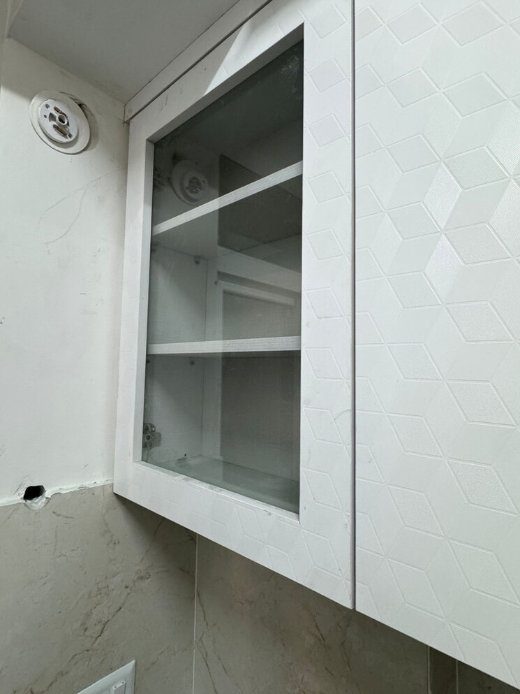 Bathroom, emaar-gurgaon-greens 3 Bedroom 1650 Sq.Ft. Apartment In Sector 102 Gurgaon 9466373