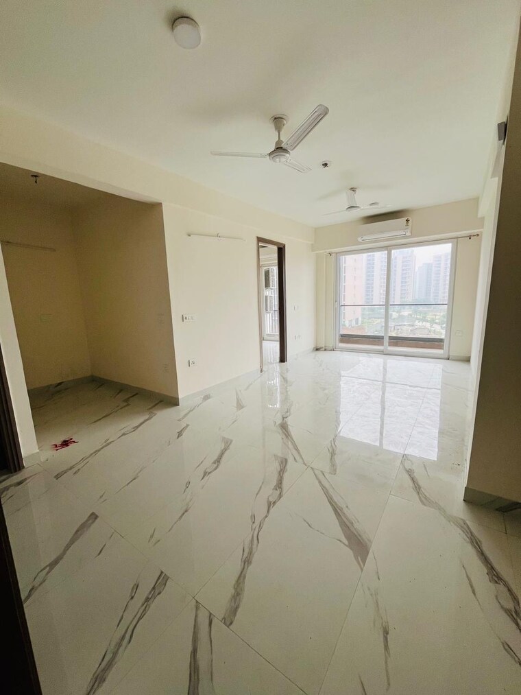 Bathroom, smart-world-orchard 3 Bedroom 1680 Sq.Ft. Apartment In Sector 61 Gurgaon 9466368