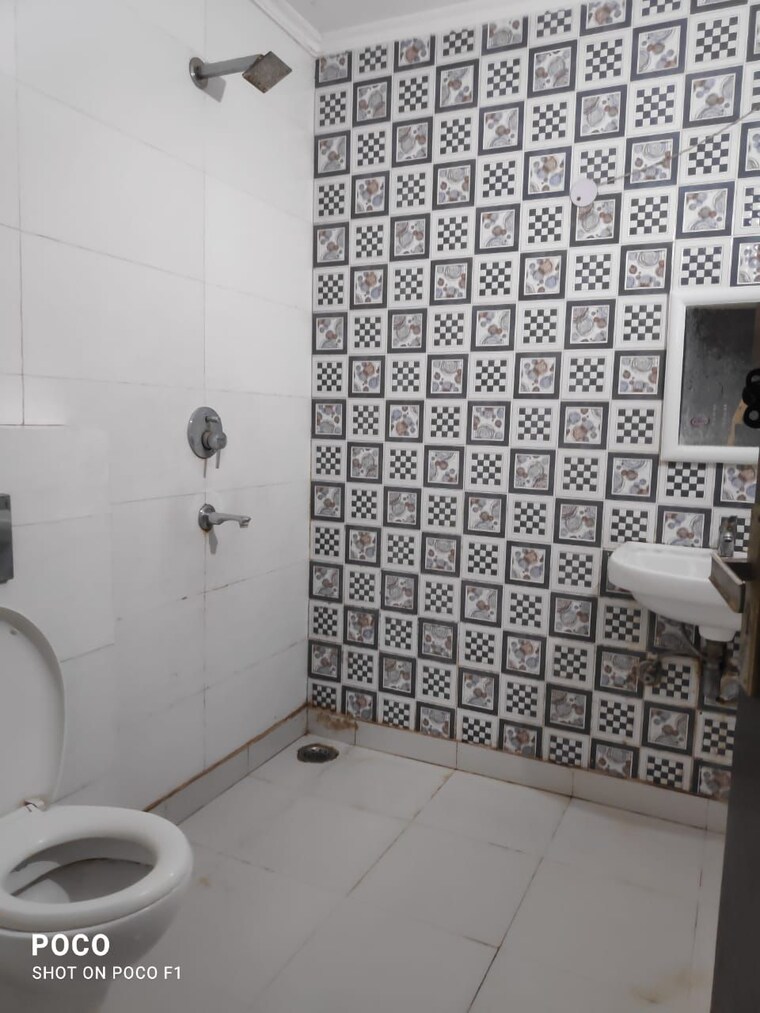 Bathroom, ansal-sushant-lok-i 2 Bedroom 1150 Sq.Ft. Builder Floor In Sector 43 Gurgaon 9466367