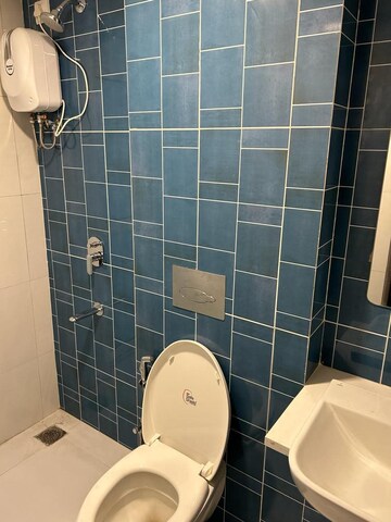 Master Bedroom in 2 BHK Apartment at Lodha Amara, Kolshet Road – for Rent