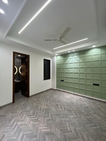 Room in 3 BHK Apartment at Sobha City Gurgaon, Sector 108 – for Rent