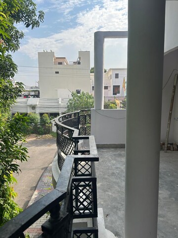 Balcony in 2 BHK Independent House at Gomti Nagar – for Rent