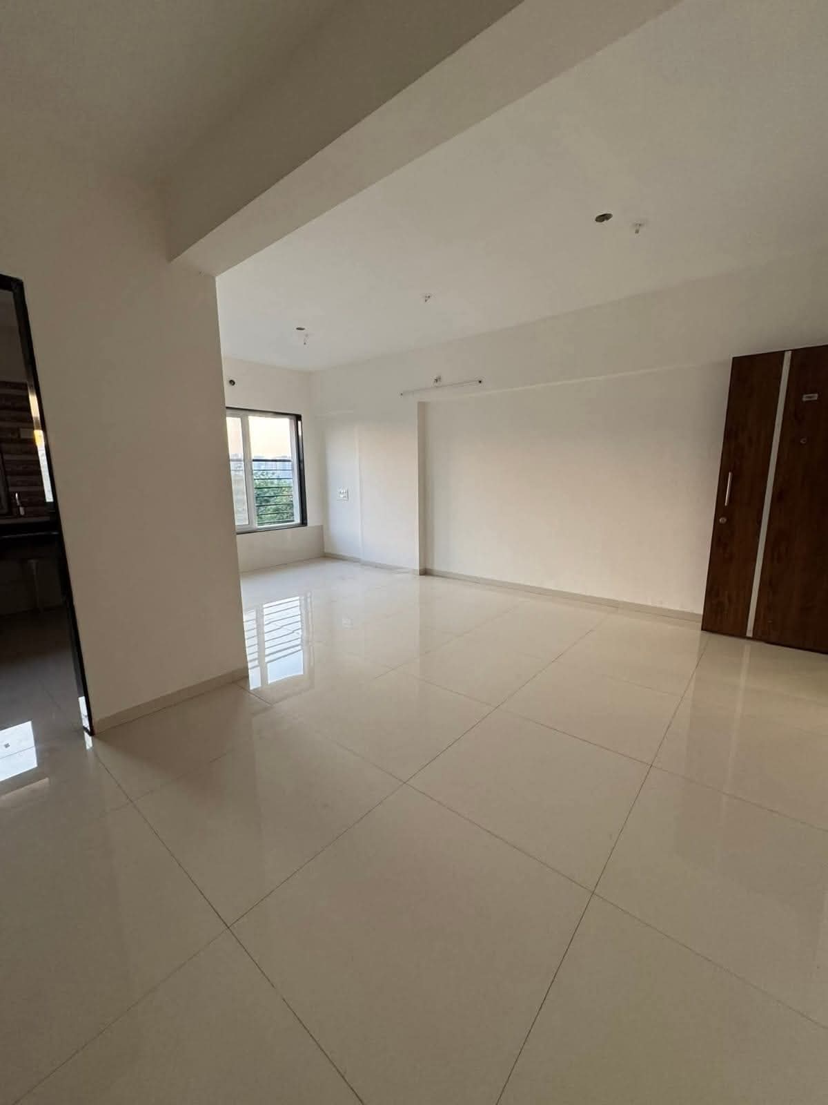 2 BHK 850 Sq.Ft. Apartment in Skyrise Good Relation Wing B