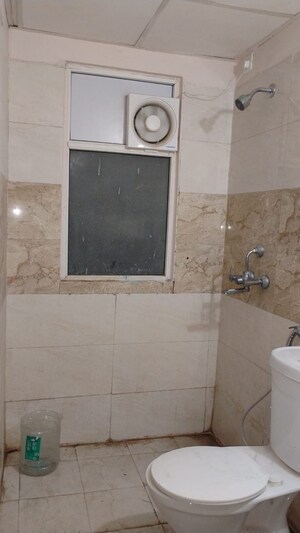 Bathroom in 2 BHK Apartment at Amrapali Golf Homes, Sector 4 Greater Noida – for Rent