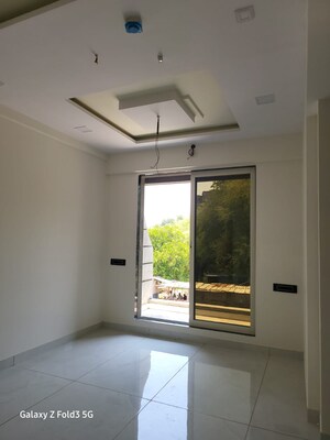 Room in 1 BHK Apartment at Puraniks Tokyo Bay Phase 2, Kasarvadavali – for Rent