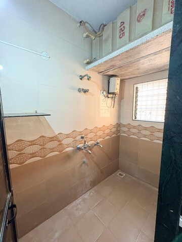 Room in 1 BHK Apartment at Vedant Complex CHS, Samata Nagar – for Sale