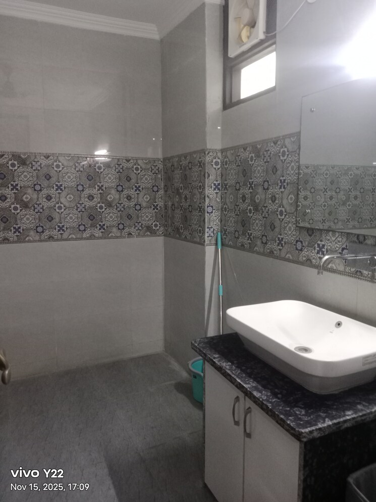 Bathroom, ashoka-enclave-3 4 Bedroom 2250 Sq.Ft. Builder Floor In Sector 35 Faridabad 9466503