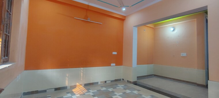 Room, gomti nagar 2 Bedroom 1000 Sq.Ft. Builder Floor In Gomti Nagar Lucknow 9466508