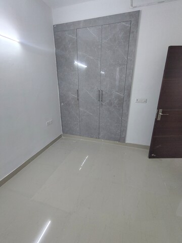 Room in 2 BHK Apartment at Sikka Karnam Greens, Sector 143b – for Rent
