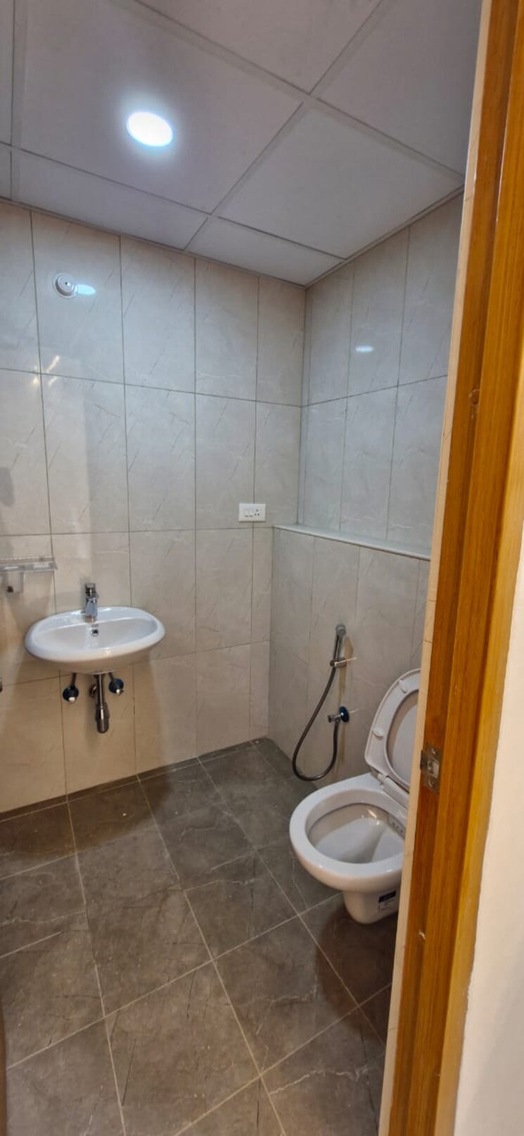 Bathroom, balaji-residency-kondapur 3 Bedroom 2200 Sq.Ft. Apartment In Kondapur Hyderabad 9466517