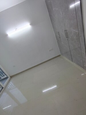 Room in 2 BHK Apartment at Sikka Karnam Greens, Sector 143b – for Rent