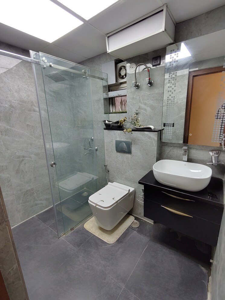 Bathroom, sikka-kaamna-greens 3 Bedroom 1700 Sq.Ft. Apartment In Sector 143a Noida Noida 9466525