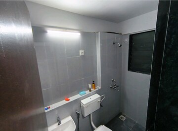 Master Bedroom in 1 BHK Apartment at Highland Pearl, Thane West – for Rent