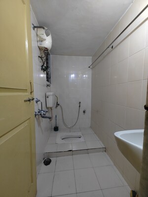 Bathroom in 2 BHK Apartment at Seawoods Estate, Seawoods – for Rent
