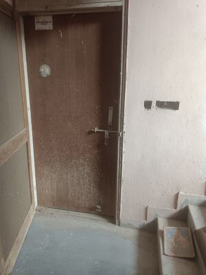 Furnished Amenities in 3 BHK Apartment at HIG Apartments, Omicron I Greater Noida – for Sale