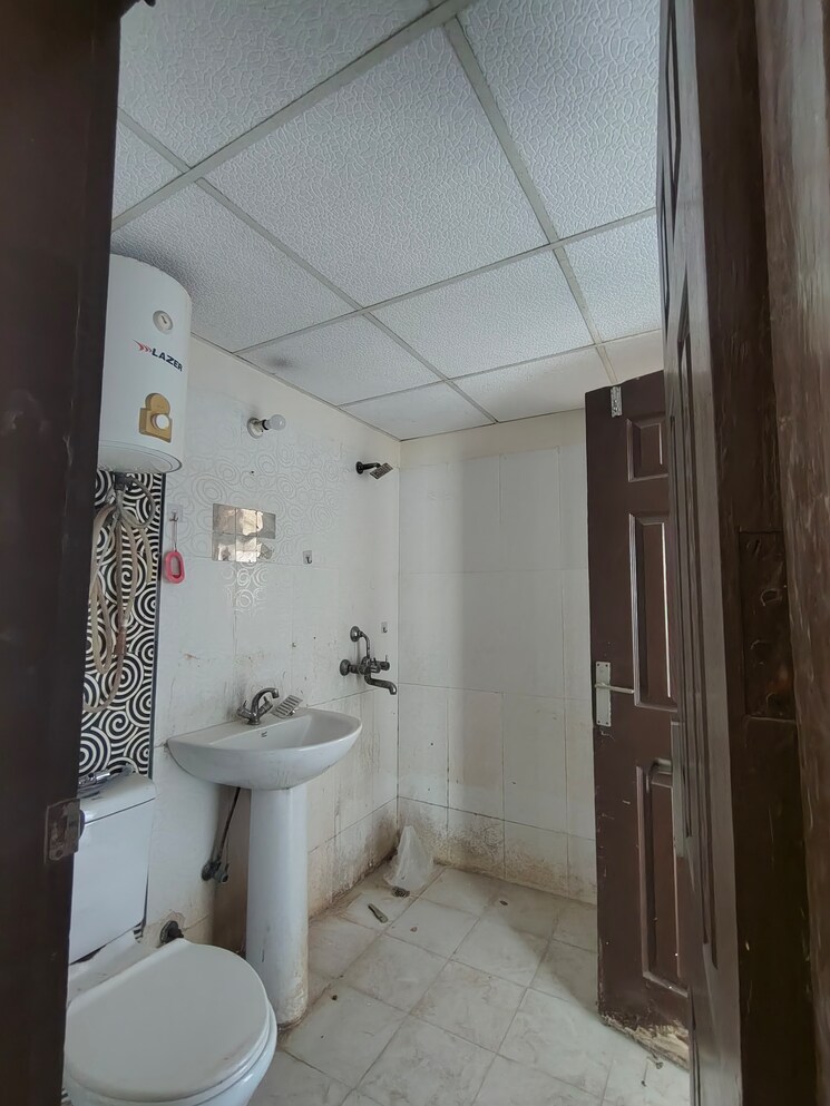 Kitchen, paramount-floraville 3 Bedroom 1425 Sq.Ft. Apartment In Sector 137 Noida 9466540