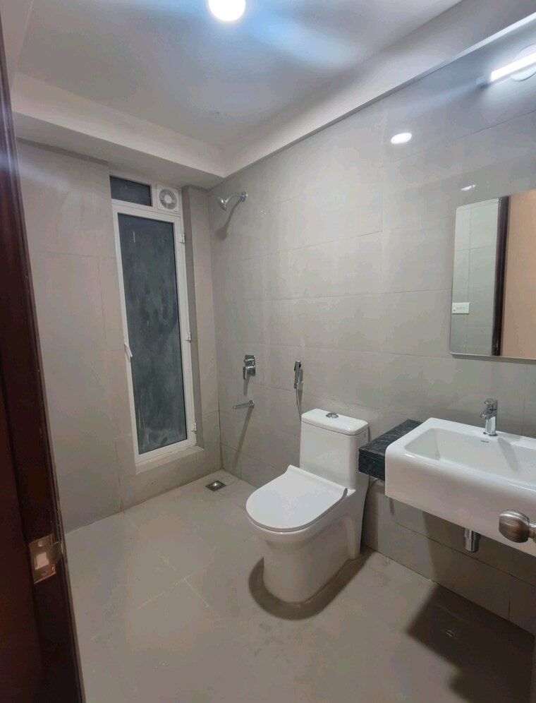 Bathroom, indiabulls-one-indiabulls 2 Bedroom 1100 Sq.Ft. Apartment In Pokhran Road No Two Thane 9466552