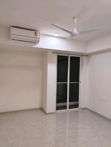 Bedroom in 2 BHK Apartment at Indiabulls One Indiabulls, Pokhran Road No Two – for Rent