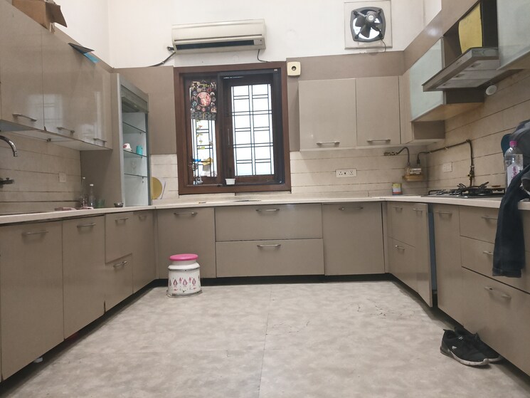 Kitchen, pamposh enclave 4 Bedroom 3600 Sq.Ft. Builder Floor In Pamposh Enclave Delhi 9466553