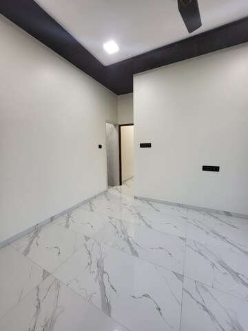 Room in 1 BHK Apartment at Kalpataru Immensa, Kolshet Road – for Rent