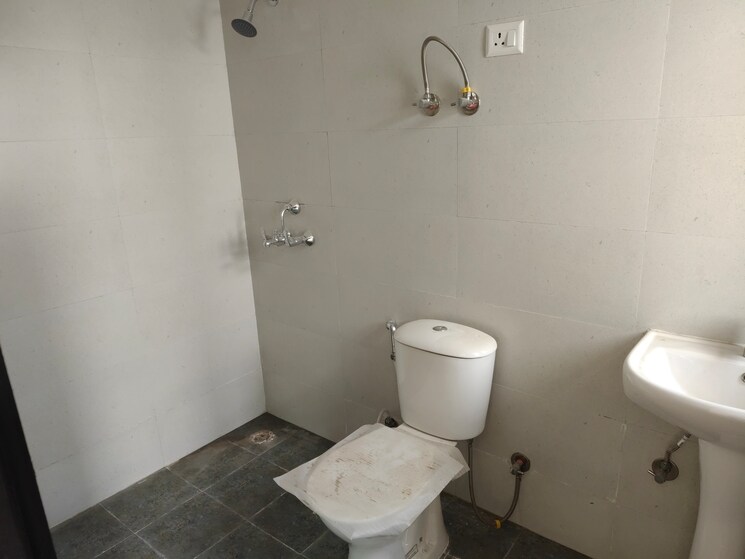 Bathroom, samridhi-luxuriya-avenue 3 Bedroom 1625 Sq.Ft. Apartment In Sector 150 Noida 9466594