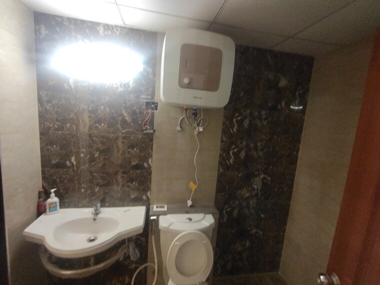 Bathroom, purvanchal-royal-city 3 Bedroom 1815 Sq.Ft. Apartment In Chi V Greater Noida Greater Noida 9466609