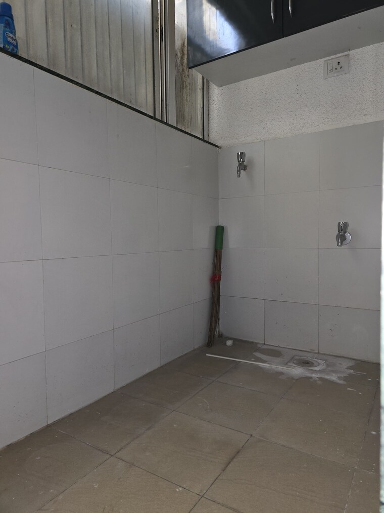Bathroom, choice-goodwill-24 1 Bedroom 625 Sq.Ft. Apartment In Lohgaon Pune 9466613