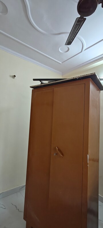 Furnished Amenities in 1 BHK Builder Floor at Mayur Vihar Phase 1 – for Rent