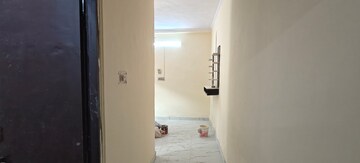 Room in 1 BHK Builder Floor at Mayur Vihar Phase 1 – for Rent