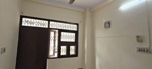 Room in 1 BHK Builder Floor at Mayur Vihar 1 – for Rent