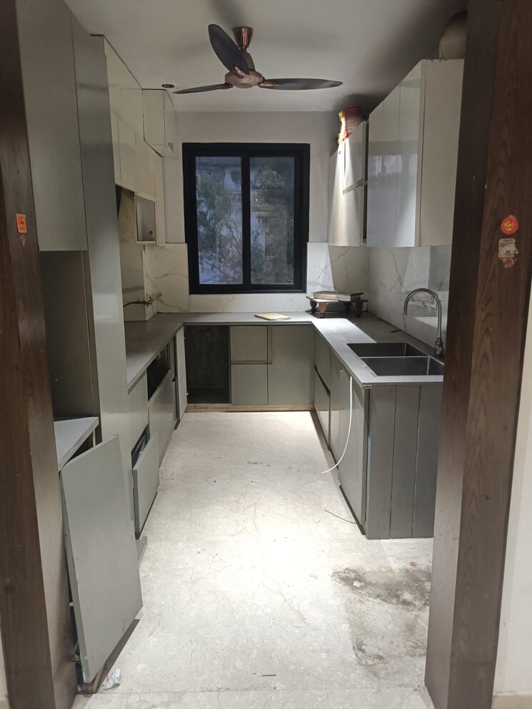 Kitchen, jagriti enclave 3 Bedroom 1250 Sq.Ft. Builder Floor In Jagriti Enclave Delhi 9466661