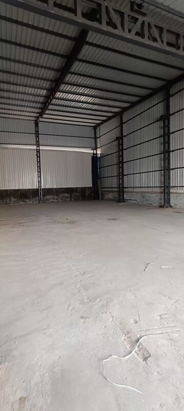 Room in  Warehouse at Manjusar – for Sale