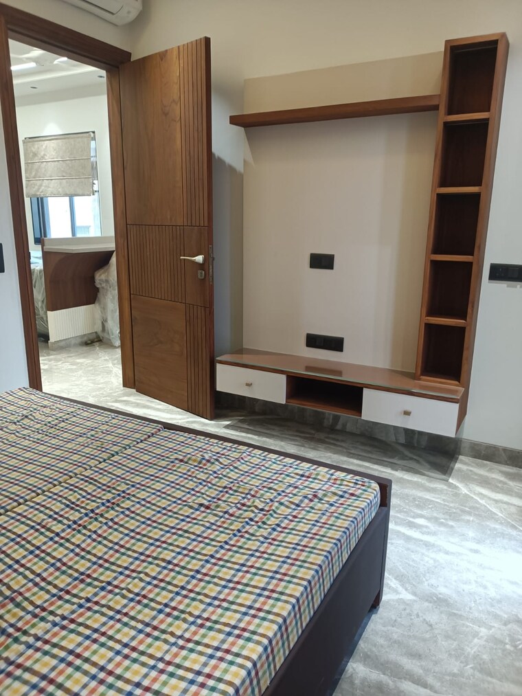 Bedroom, vivek vihar phase 1 3 Bedroom 1250 Sq.Ft. Builder Floor In Vivek Vihar Phase 1 Delhi 9466676