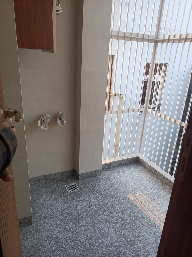 Balcony, vivek vihar phase 1 3 Bedroom 1250 Sq.Ft. Builder Floor In Vivek Vihar Phase 1 Delhi 9466676