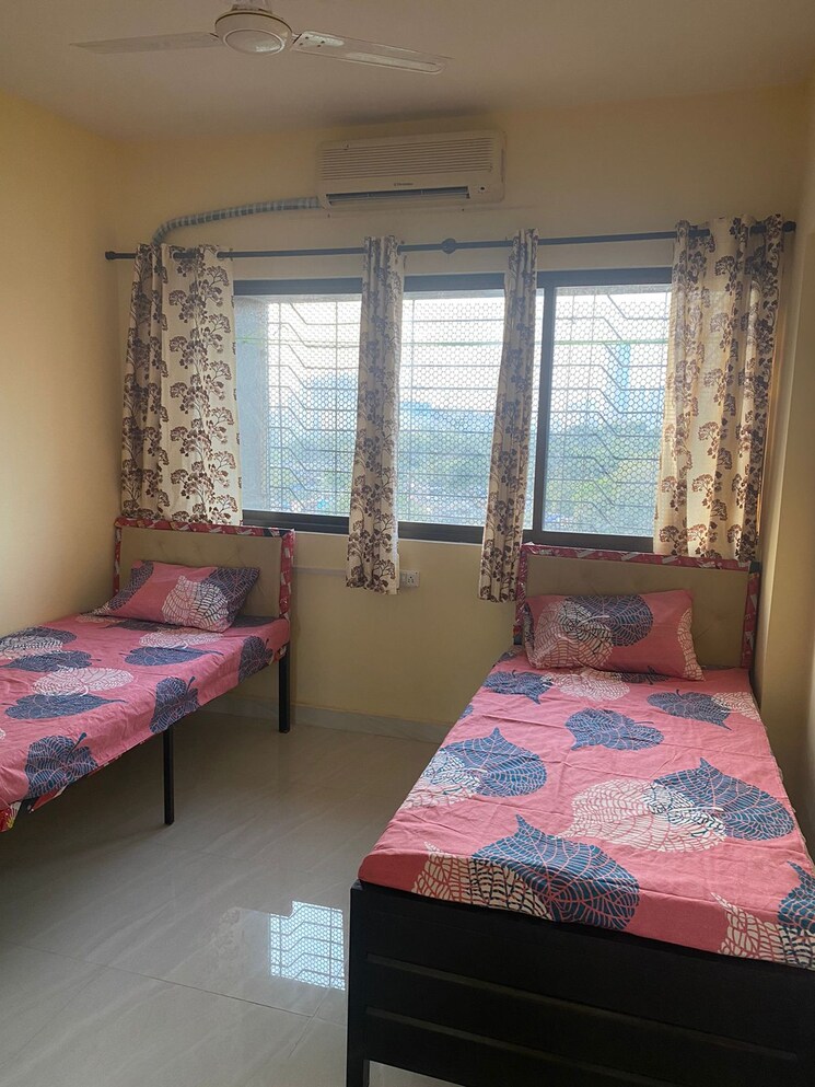 Bedroom, goregaon west Pg For Boys & Girls In Goregaon West 9466681