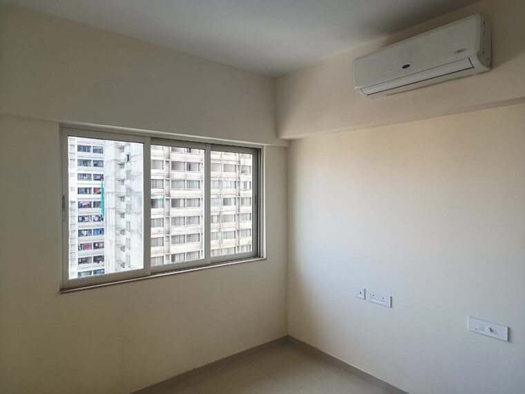 Room, omkar-signet 1 Bedroom 333 Sq.Ft. Apartment In Malad East Mumbai 9466690