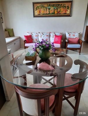 Team Area in 1 BHK Apartment at Mantri Park, Goregaon East – for Rent