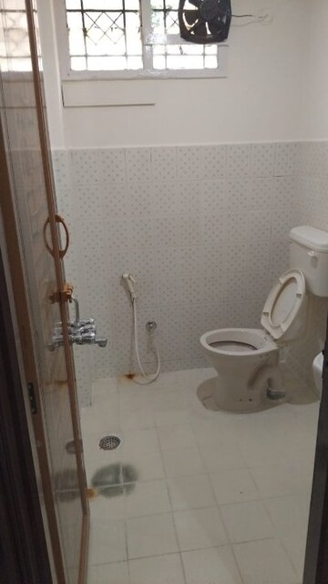Bathroom in 2 BHK Apartment at Jayanagar – for Rent